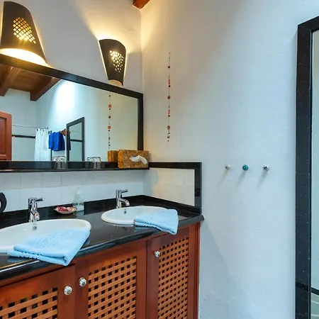 Bed & Breakfast El Inti Tinajo